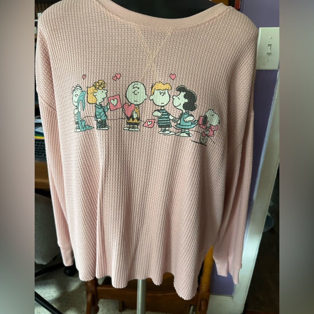 Torrid peanuts waffle knot crop shirt